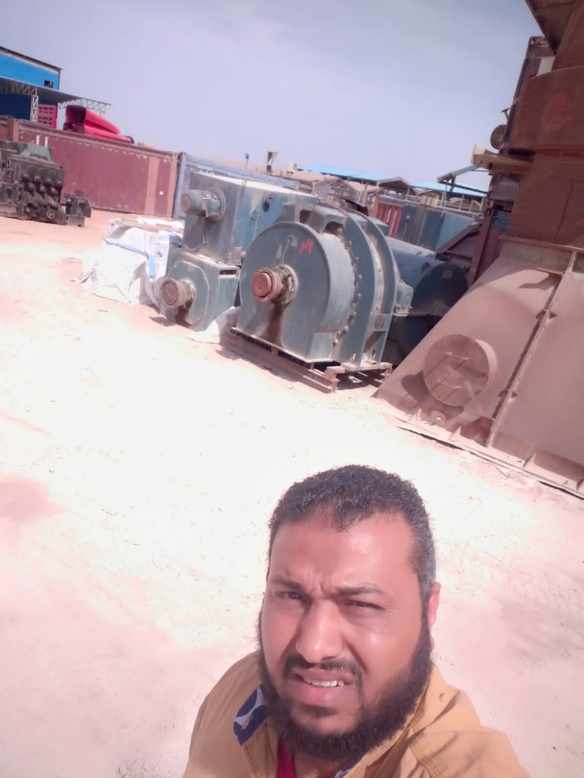 معدات مصانع للبيع