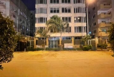 مقر ادارى ٣٥٠م بجوار كارفور المعادى بمبنى ادارى ورخصه ادارى