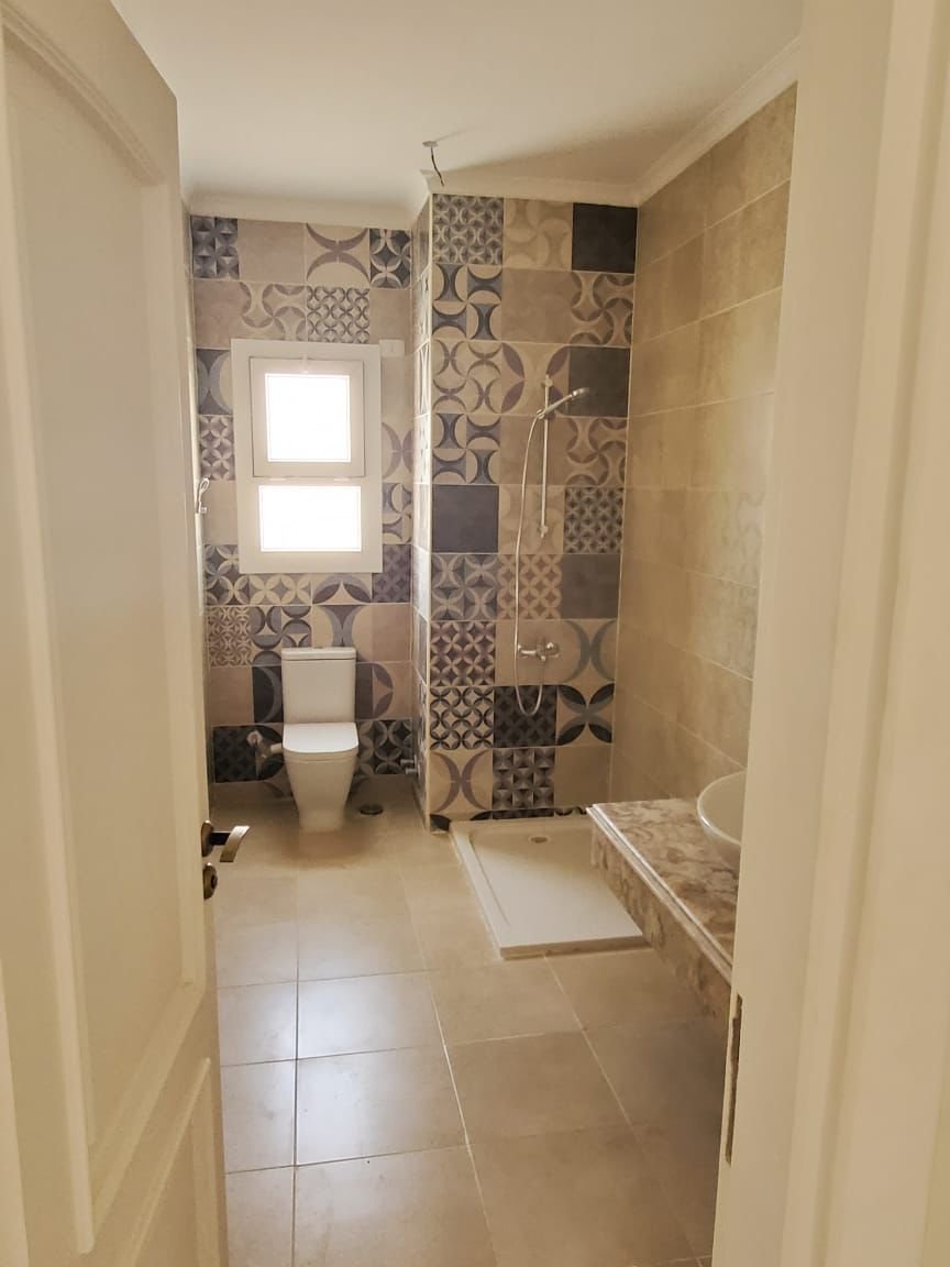 شقة للبيع فى العاصمة استلام فورى تشطيب سوبرلوكس تابعة لوزارة الاسكان