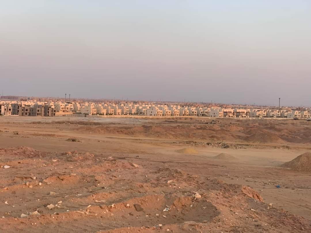 أرض فيلات مرخصه بأفضل موقع بالشيخ زايد الجديده