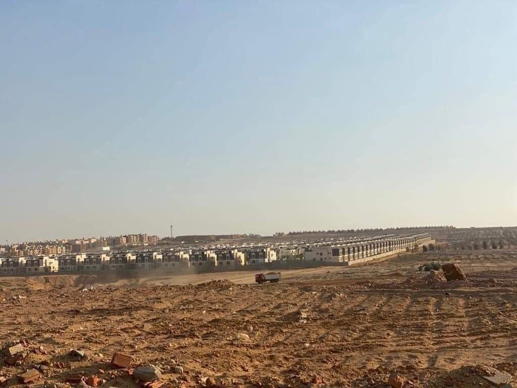 أرض فيلات مرخصه بأفضل موقع بالشيخ زايد الجديده