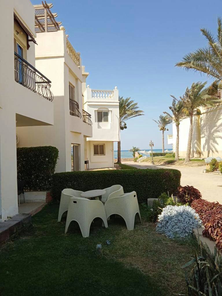 فيلا لقطة للبيع العين السخنة