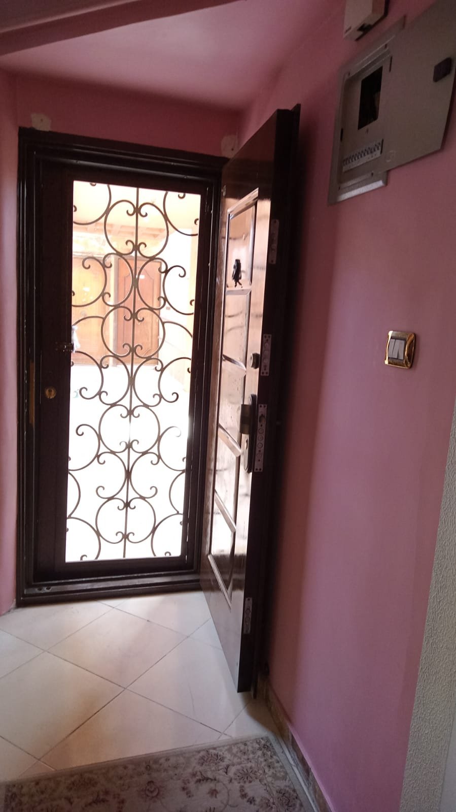 شقه سكنيه بالهرم للبيع