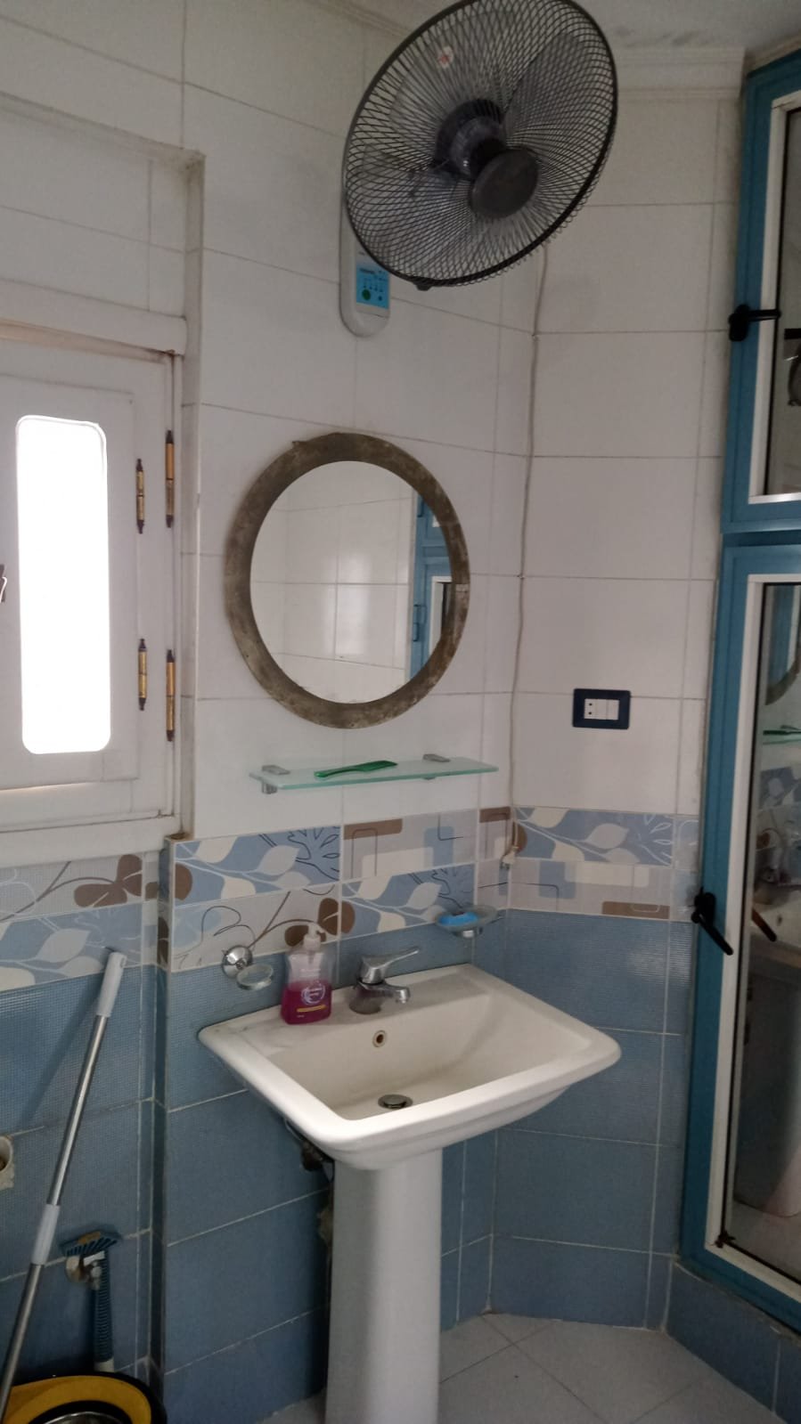 شقه سكنيه بالهرم للبيع