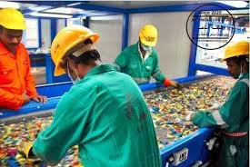 يجيد القراءة والكتابة كبرى مصانع اكتوبر