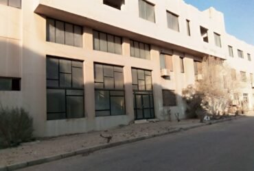 مصنع شكولاتة وبسكويت للبيع
