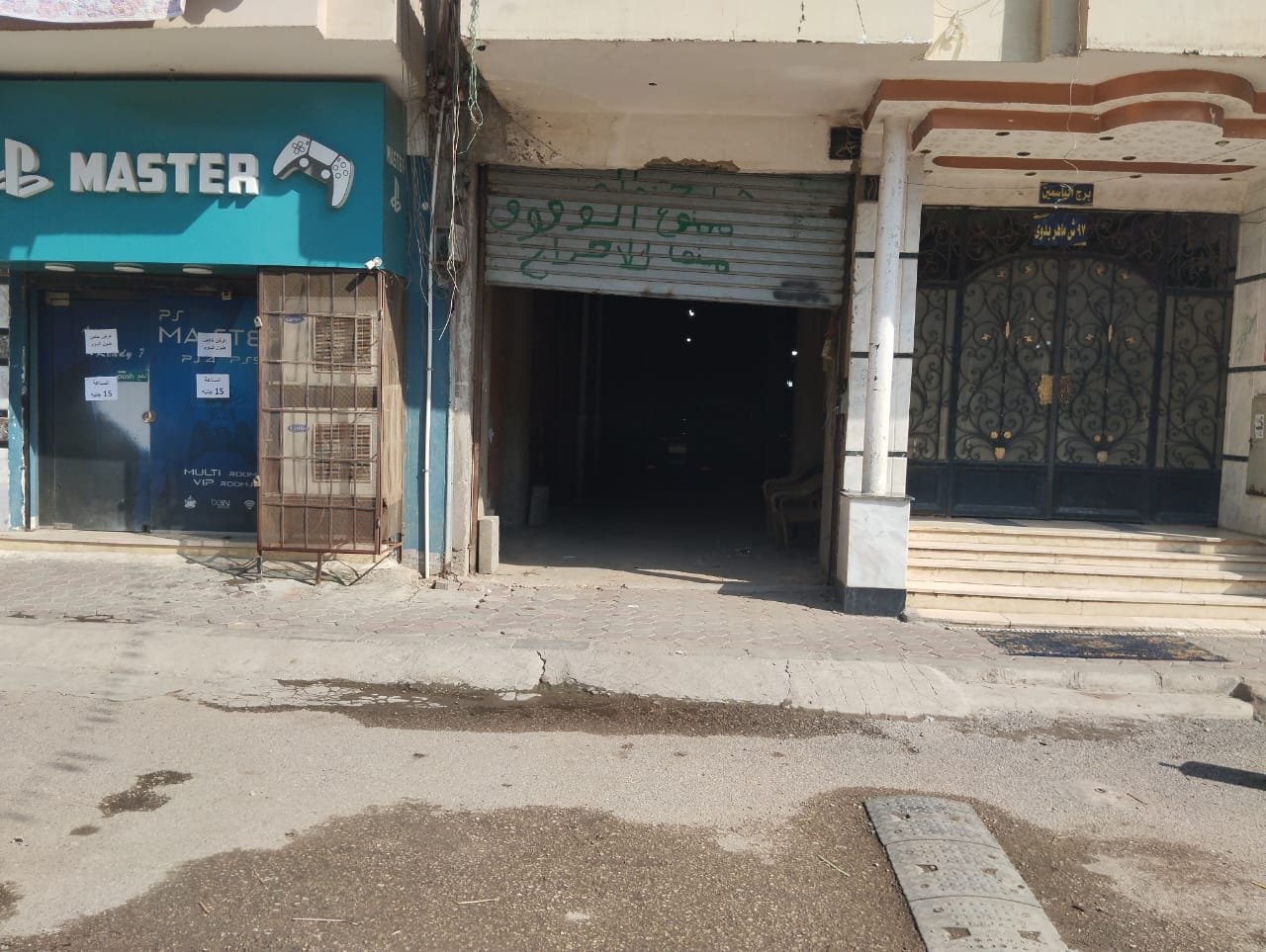 محل لقطة يصلح لجميع الأنشطة بسعر لا يقارن بموقع استراتيجي علي بعد الخطوات من مترو الف مسكن